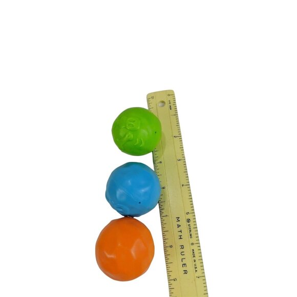 A variety of children's toys  Camera, Sponge Bob, Duck, Balls 54c - Picture 6 of 7